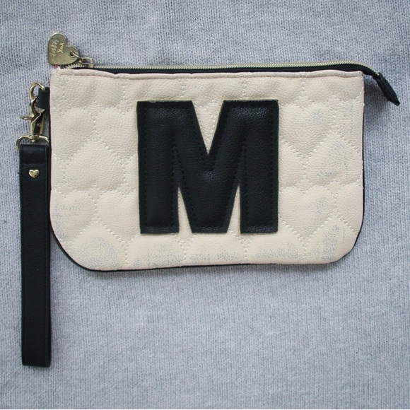 Betsey Johnson clutch with M monogram - Picture 3 of 3